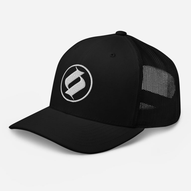 Gorra negra estilo trucker obsett classic bordado vista izquierda dos (Logo blanco)