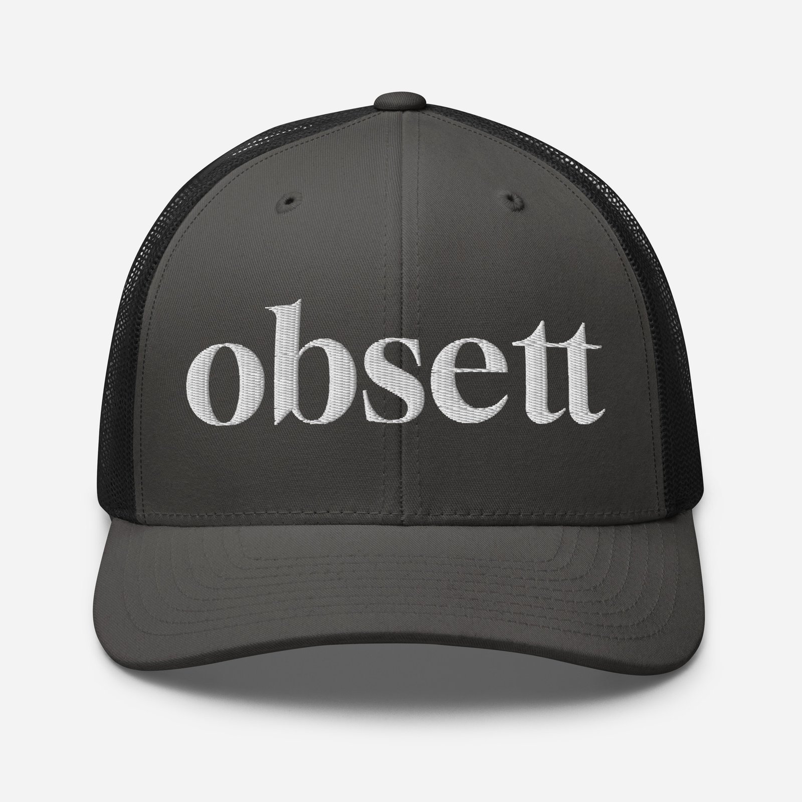 Gorra antracita estilo trucker obsett classic bordado vista frontal (Logo blanco nombre)