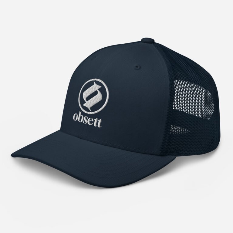 Gorra marino estilo trucker obsett classic bordado vista izquierda dos (Logo blanco completo)
